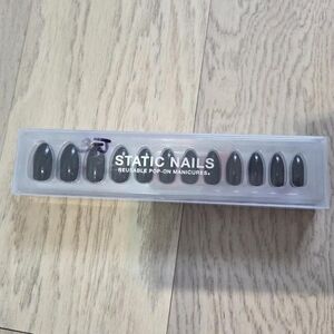 NWT Static Conjure Nails